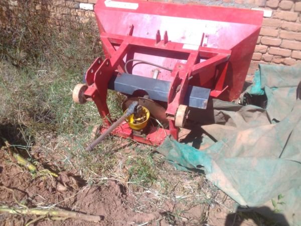 600 litre Vicon spreader for sale